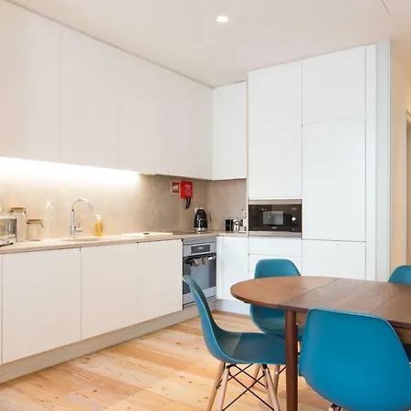 Bacalhoeiros 99 - Beautiful And Bright @ Baixa, Chiado *