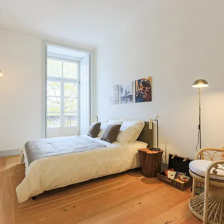 Bacalhoeiros 99 - Beautiful And Bright @ Baixa, Chiado Lissabon