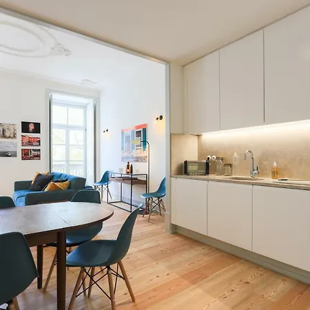 Bacalhoeiros 99 - Beautiful And Bright @ Baixa, Chiado Lissabon