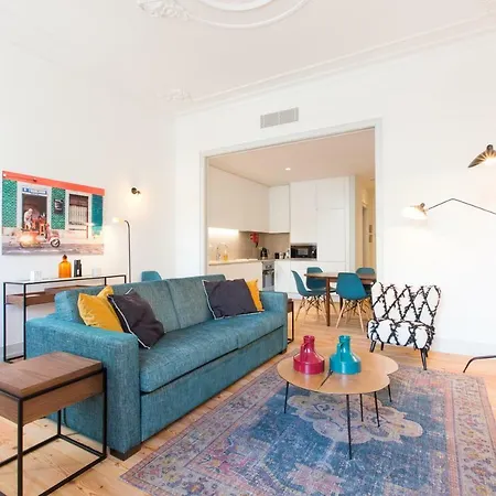 Bacalhoeiros 99 - Beautiful And Bright @ Baixa, Chiado Lissabon