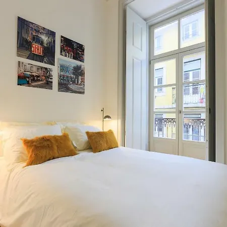 Bacalhoeiros 99 - Beautiful And Bright @ Baixa, Chiado *